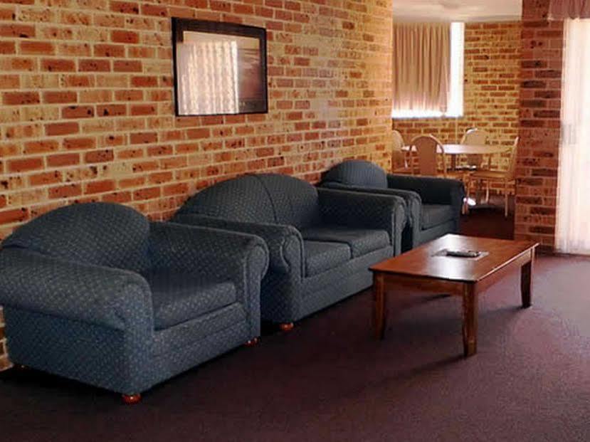גורוקאן Lake Haven Motor Inn מראה חיצוני תמונה